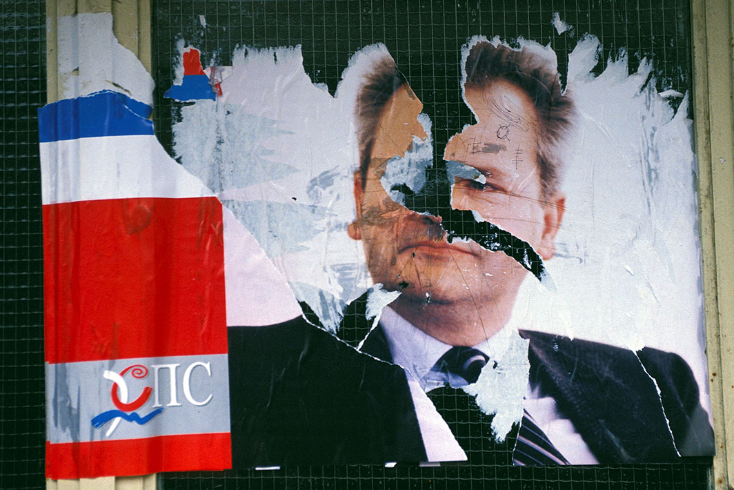 Slobodan Milošević in presidential campaign in Krusevac, Montenegro, December 17, 1992. (Getty/Chip HIRES/Gamma-Rapho)